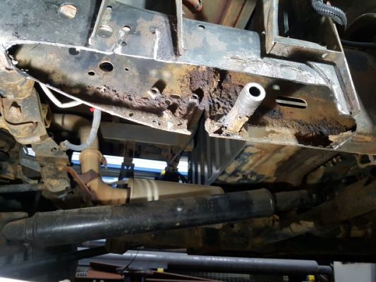 Chassis rust before repair -2